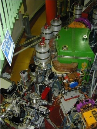 The IR beamline front end